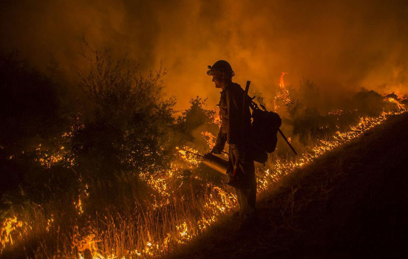 最新的消防应急电源 帮助加州中部消防疏散