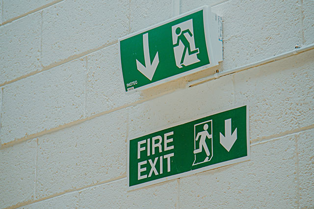 应该怎么选择消防应急照明系统的电源控制方式？