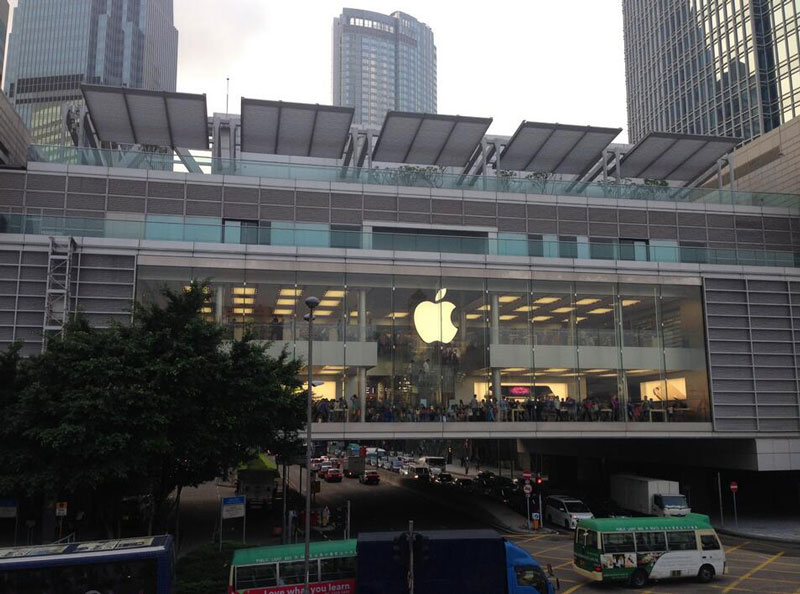苹果将在2017年在iPhone中使用OLED屏幕 一个新方向出现了