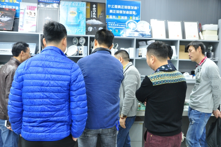 广东泰宁商会莅临艺光参观学习