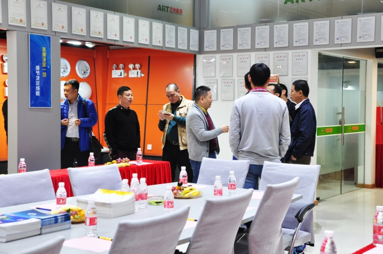 广东泰宁商会莅临艺光参观学习